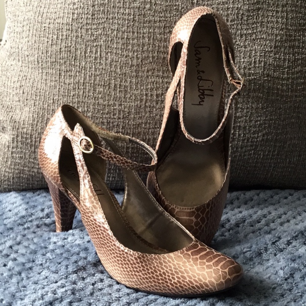 Women’s Shoes